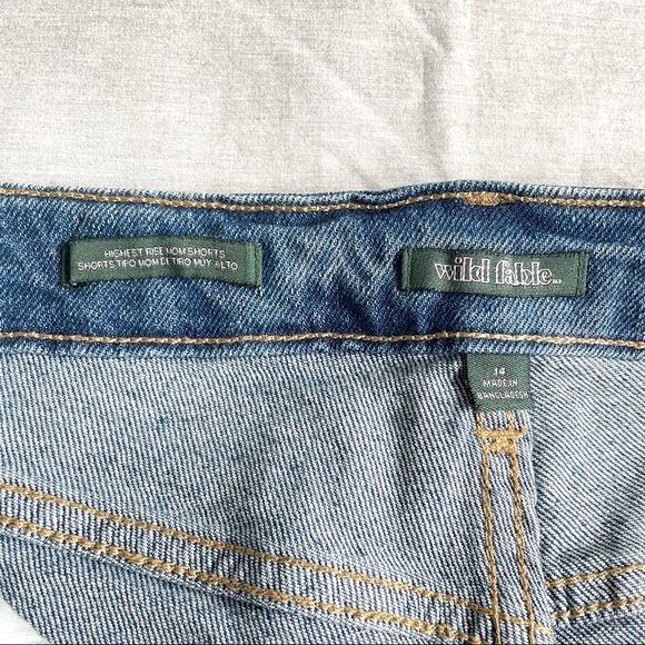 Wild Fable Highest-Rise Mom Jean Distressed Shorts - 14 - Picture 4 of 9